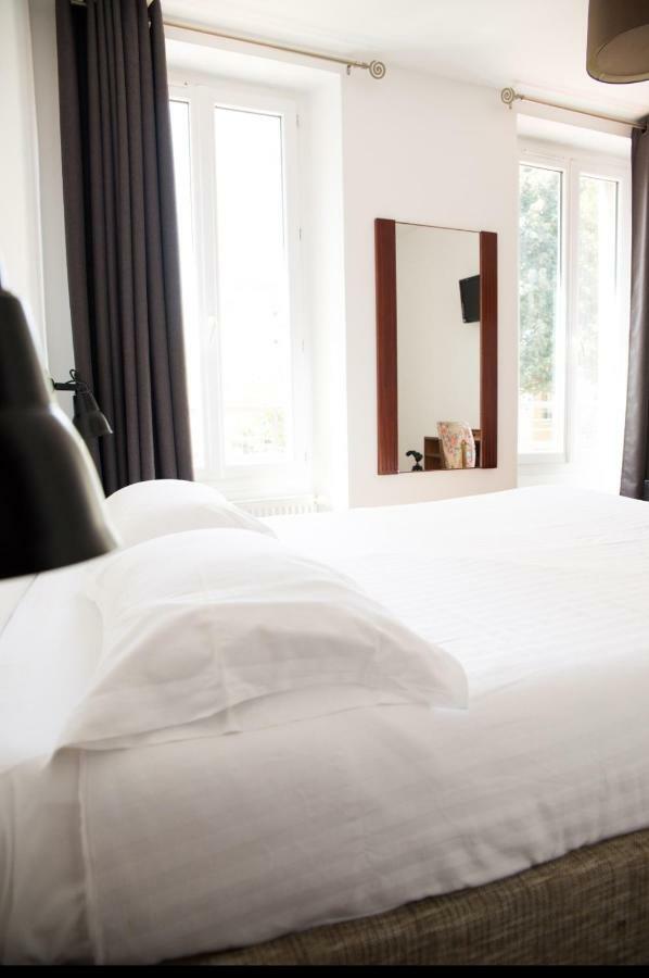Le Victor Hugo Hotel Montrouge Exterior photo